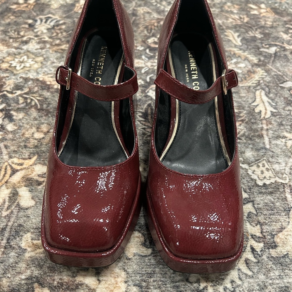 Kenneth Cole Patent Square Toe Heels in Red